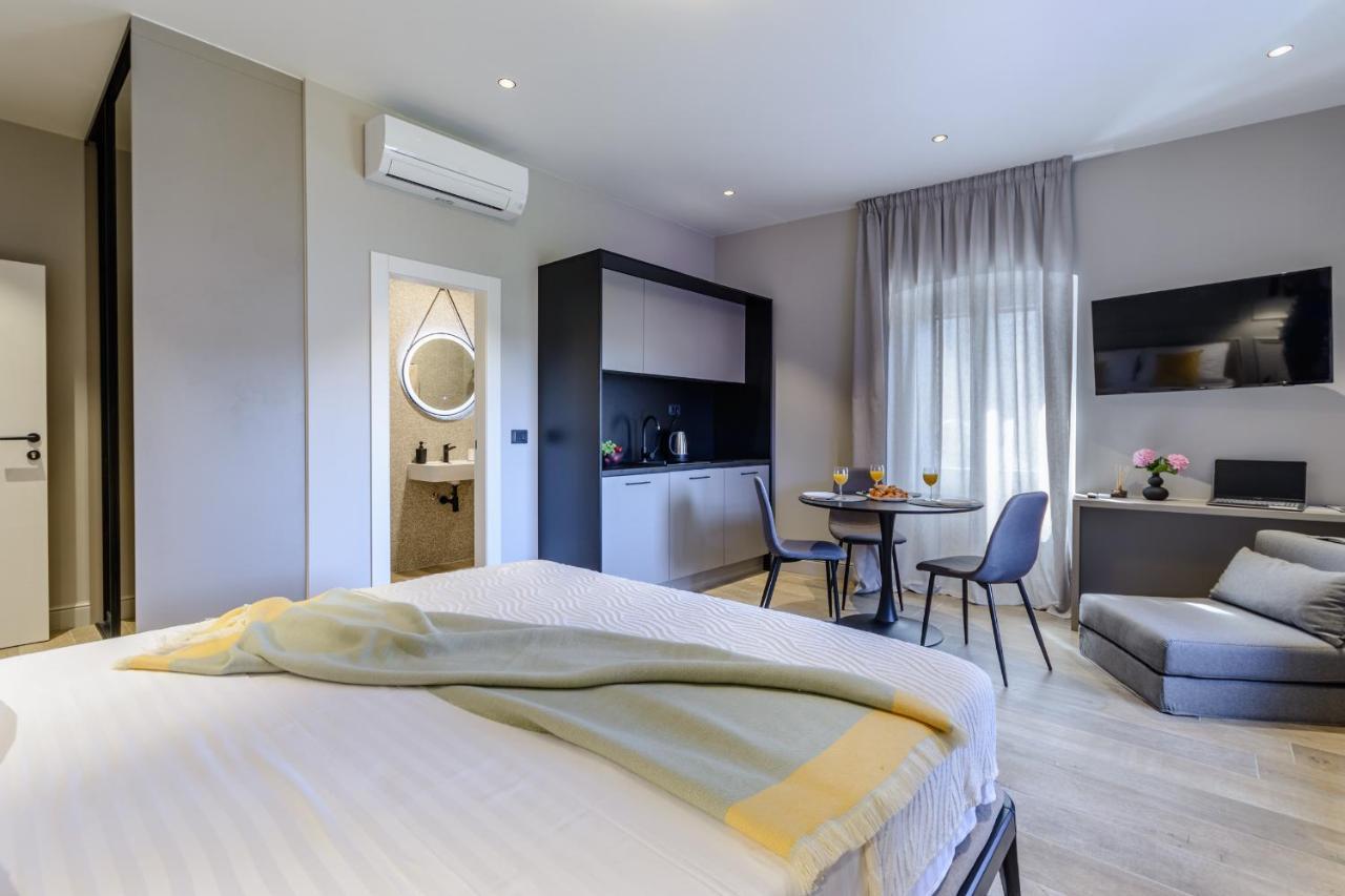 Dora Rooms And Studios Sutivan Dış mekan fotoğraf